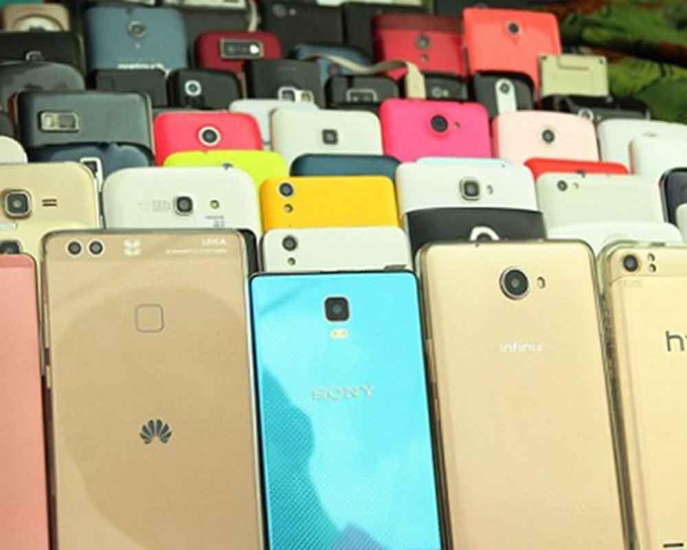 ۴۰ درصد چینی ها  از خرید موبایل  منصرف شدند