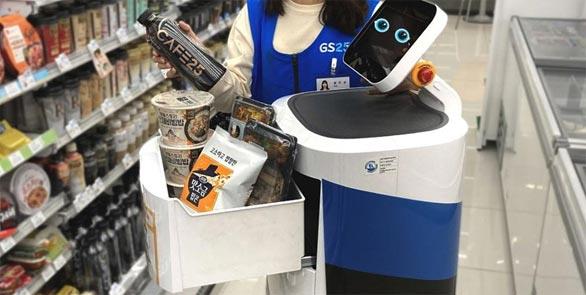 روباتی که خریدها را از فروشگاه  تا درب منزل حمل می کند